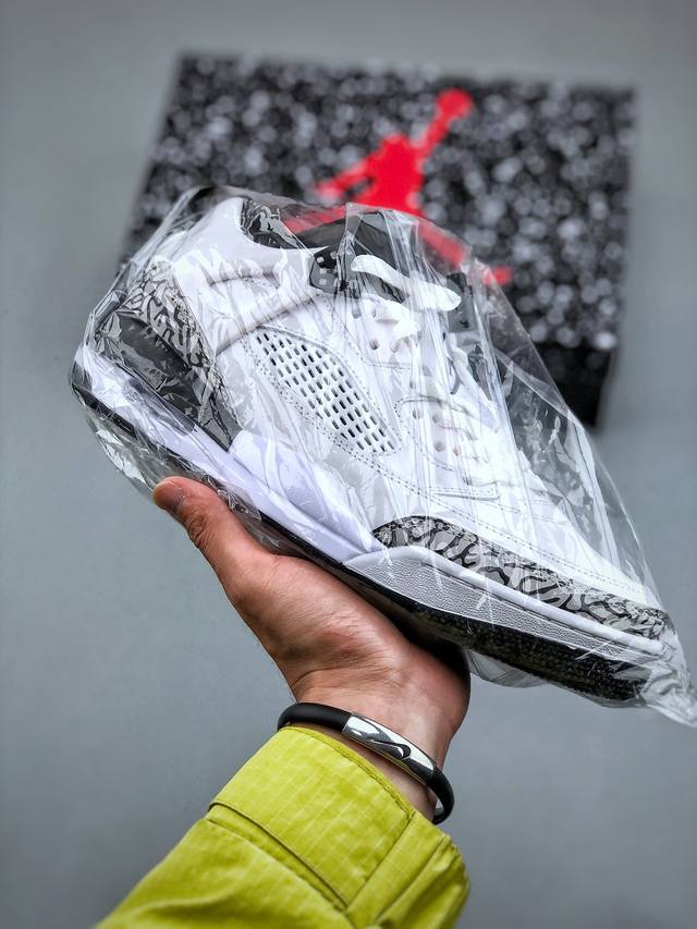 Nike Jordan Spizike Low 全新配色这款鞋子著名导演斯派克 李的jordan Spizike专属 预计于明年夏季推出全新低帮版本 将包括三款