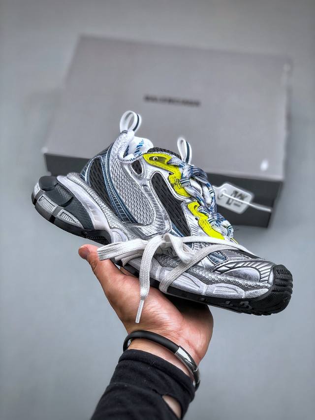 Balenciaga Phantom Sneaker 巴黎世家 巴黎世家3Xl全新十代潮流跑鞋 增加全新设计 在延续 Track Trainer 户外轮廓和复杂