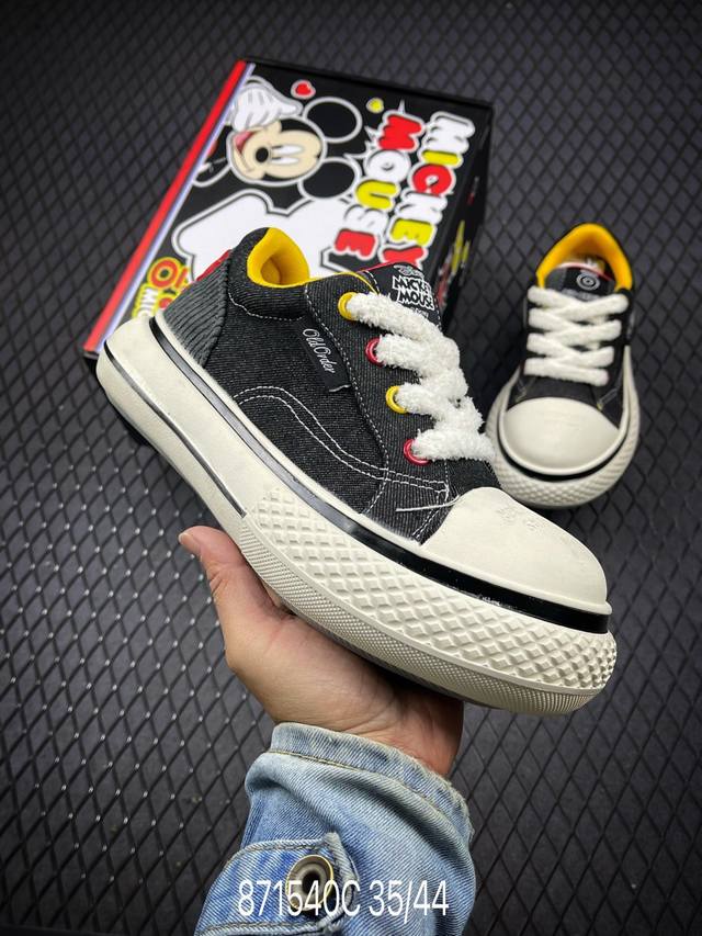 Disney 迪士尼x Old Order 大头鞋米奇老鼠 Mickey Mouse低帮情侣帆布鞋 迪士尼成立100周年联名纪念款 整鞋黑白色为主 鞋面是黑色牛